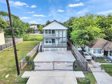 819 E 40th St unit A/B, Houston, TX 77022 - photo 3