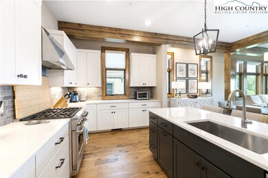 149 Canyon Gap unit C-1, Blowing Rock, NC 28605 - photo 6