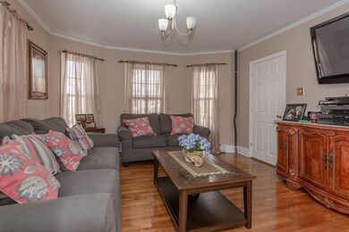 16 Mckinley Rd, Worcester, MA 01605 - photo 5