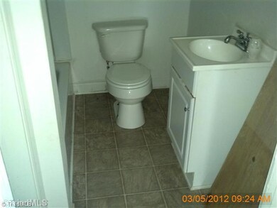 943 Mcdermott St, Asheboro, NC 27205 - photo 6