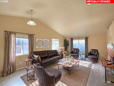 1021 S 1st St, Cottage Grove, OR 97424 - photo 2