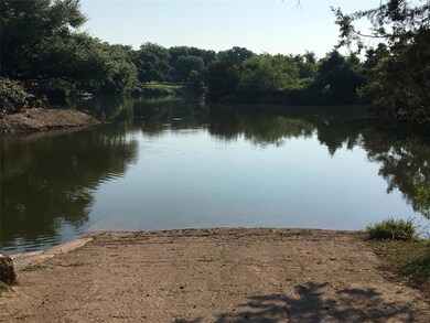 2828 Brazos River Dr, Granbury, TX 76048 - photo 4