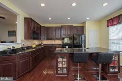 2275 Merseyside Dr, Woodbridge, VA 22191 - photo 6