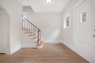 804 Hawthorne Ave E, Saint Paul, MN 55106 - photo 4