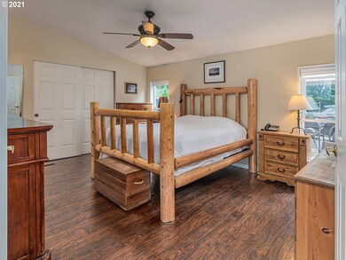 Bedroom, Primary