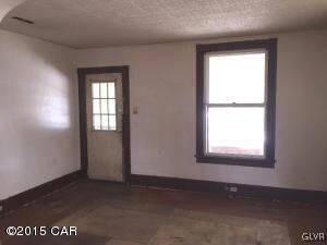 79 N James St, Hazleton, PA 18201 - photo 4