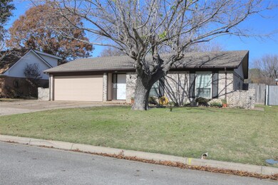 8001 Donegal Ln, North Richland Hills, TX 76180 - photo 2