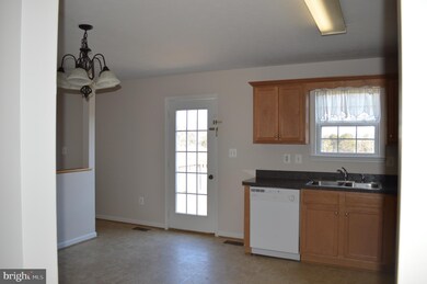 230 Aden Dr, Strasburg, VA 22657 - photo 3