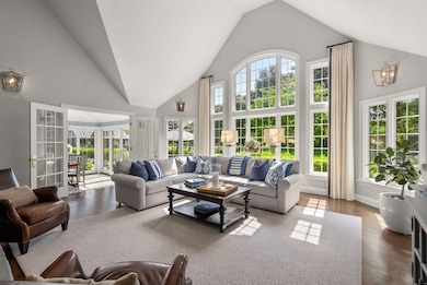 8 Rock Spring Ln, Southborough, MA 01772 - photo 4