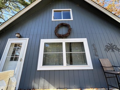 204 Mountain Lake Dr, Dingmans Ferry, PA 18328 - photo 5