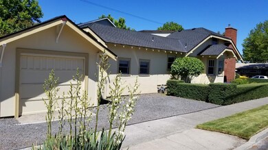 253 SW 8th St, Redmond, OR 97756 - photo 3