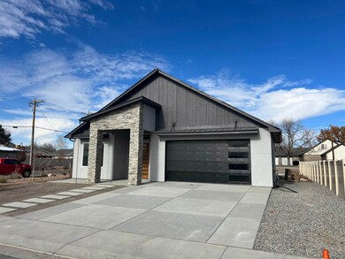 2950 Heron Dr, Grand Junction, CO 81504 - photo 2