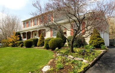 4721 Hoffman Dr, Whitehall, PA 18052 - photo 2