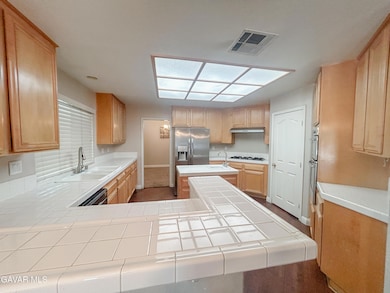 4011 Dee Ct, Lancaster, CA 93536 - photo 6