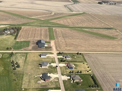 1377 Dolly Ct, Larchwood, IA 51241 - photo 2