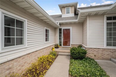 1404 NW 141st St unit 4, Clive, IA 50325 - photo 2