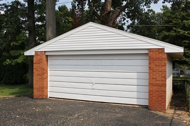 Block/Brick Garage