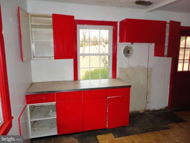 2437 Ridge Rd, Windsor Mill, MD 21244 - photo 2