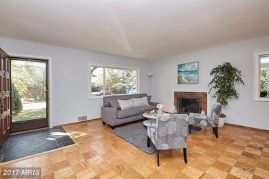 3318 Wilkins Dr, Falls Church, VA 22041 - photo 5