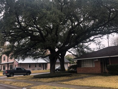 1634 Bayram Dr, Houston, TX 77055 - photo 2