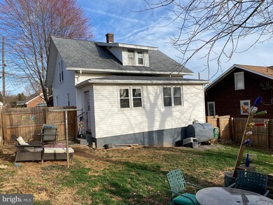 118 N Grove St, Petersburg, WV 26847 - photo 5
