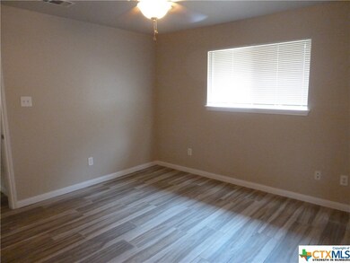 423 Buttercup Ln unit 423, New Braunfels, TX 78130 - photo 7