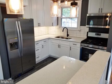 1013 Vauclain Ave, Woodlyn, PA 19094 - photo 6