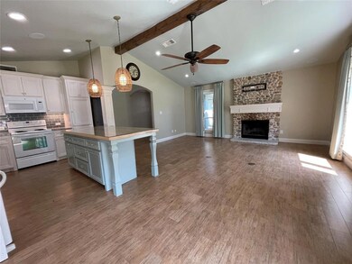 3716 Lake Vista Ct, Granbury, TX 76049 - photo 3