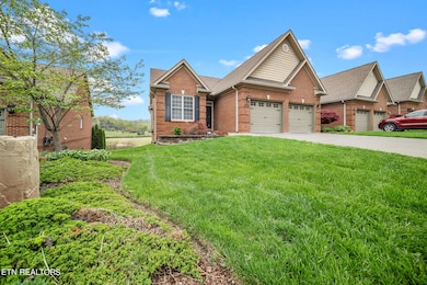 171 Waterford Cir, Lenoir City, TN 37772 - photo 6