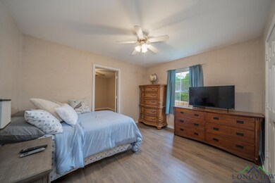 1709 Peach St, Kilgore, TX 75662 - photo 7