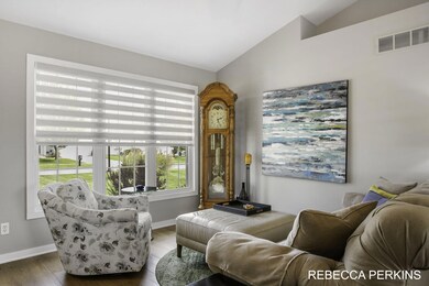 18-web-or-mls-11914-maplegrove-dr