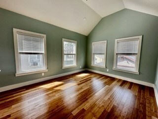 The roomy living area accommodates even oversized