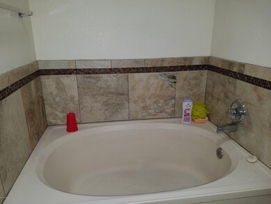 MASTER TUB