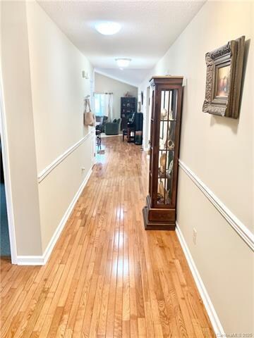 25 Gray Wolf Ln, Hendersonville, NC 28792 - photo 4