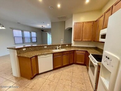 kitchen w/granite countertops