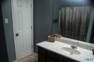 404 Blayton St, Troy, TX 76579 - photo 7