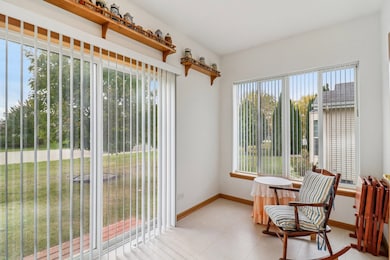 3306 Stakes Ln, Grayslake, IL 60030 - photo 7