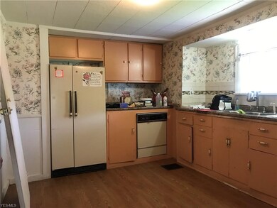 Plenty of cabinets!