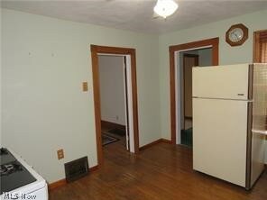 2435 E 29th St, Lorain, OH 44055 - photo 6