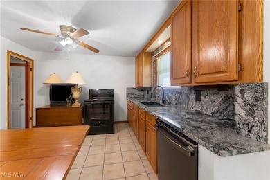 445 Powers Ave, Girard, OH 44420 - photo 5