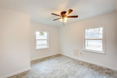 1007 N Clay St unit 2, Ennis, TX 75119 - photo 3