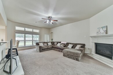8126 Garrison Point Dr, Houston, TX 77040 - photo 5
