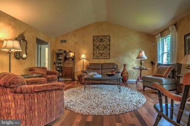 8 Archer Ln, Reading, PA 19607 - photo 3