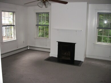 25 Pleasant St unit 2, Salem, MA 01970 - photo 2