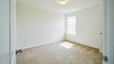 Rachel_E_Bedroom2