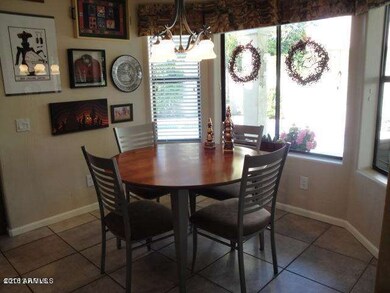 Eat-in Kitchen