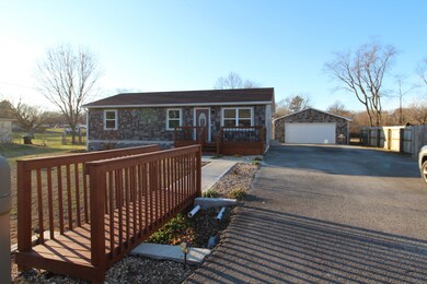 403 Pineridge Dr, Hopkinsville, KY 42240 - photo 2