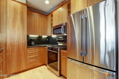 Under cabinet lighting