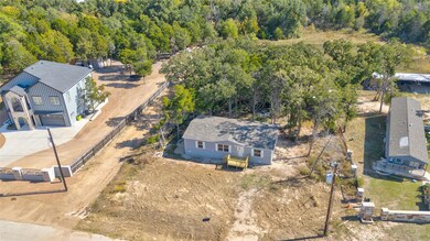 107 Los Cueva Rd, Elgin, TX 78621 - photo 4