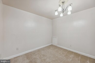 49 Skyhill Rd unit 104, Alexandria, VA 22314 - photo 6